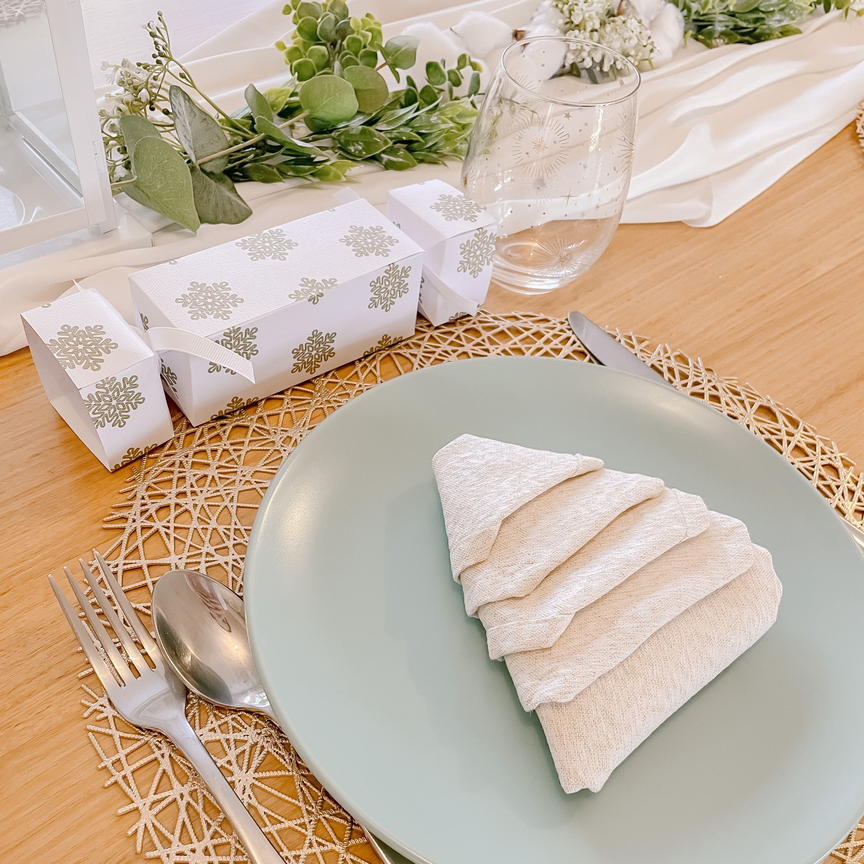 Luxe Christmas Cracker - PRE ORDER