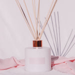 Load image into Gallery viewer, Deluxe Reed Diffuser - Matte White

